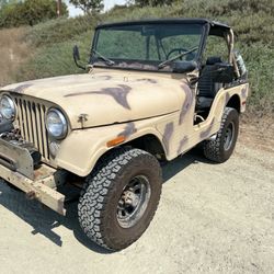 1972 Jeep Grand Wagoneer