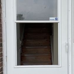 36” Larson Storm Door, Right Swing