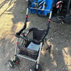 Graco Quick Connect stroller measuring 40 inches high by 30 inches long and 16 inches wide