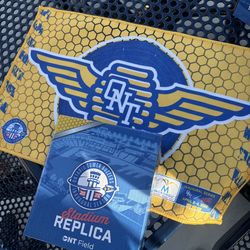 Ontario Tower Buzzers 1/1500  Replica Stadium + Rally Towel