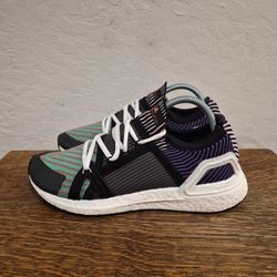 Adidas by Stella McCartney Ultraboost 20 Athletic Running Shoes 
Women's Size 9