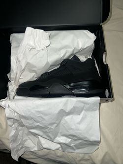 Black cat Jordan 4 size 9.5