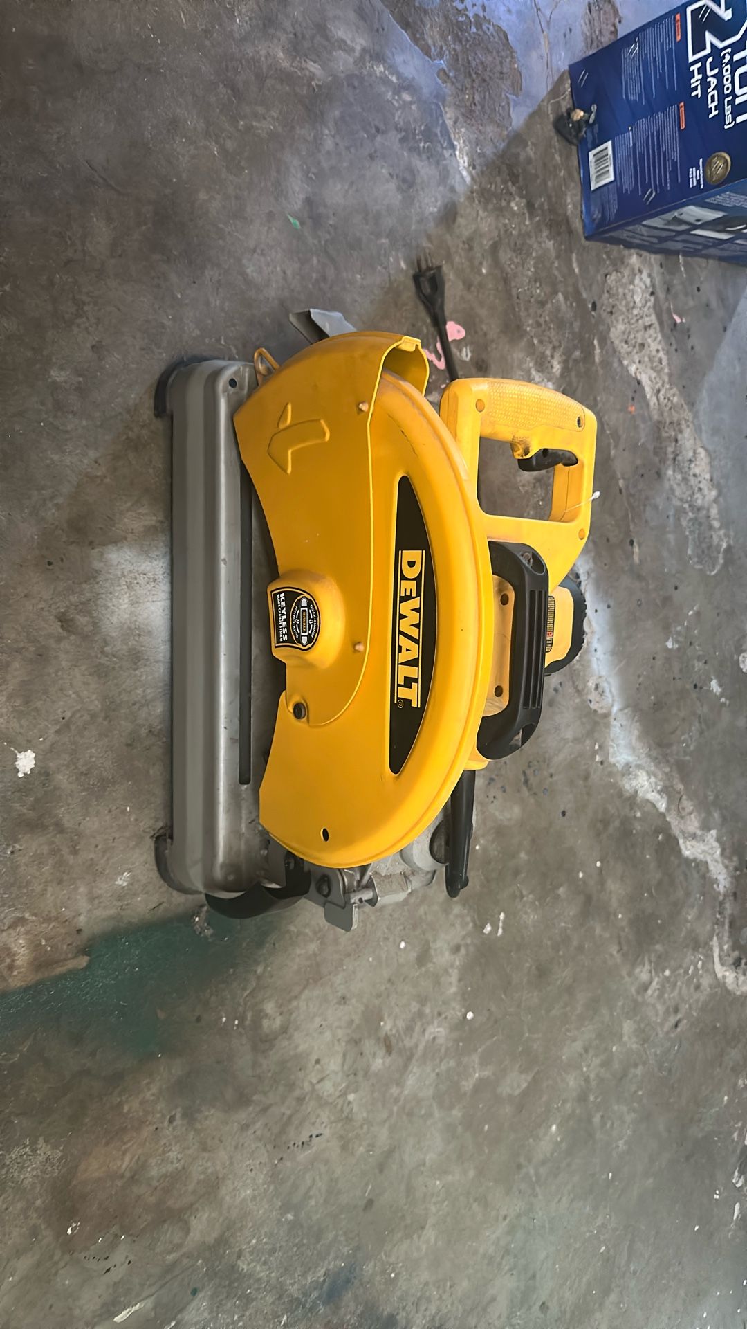 DEWALT 14 Inch Chop Saw