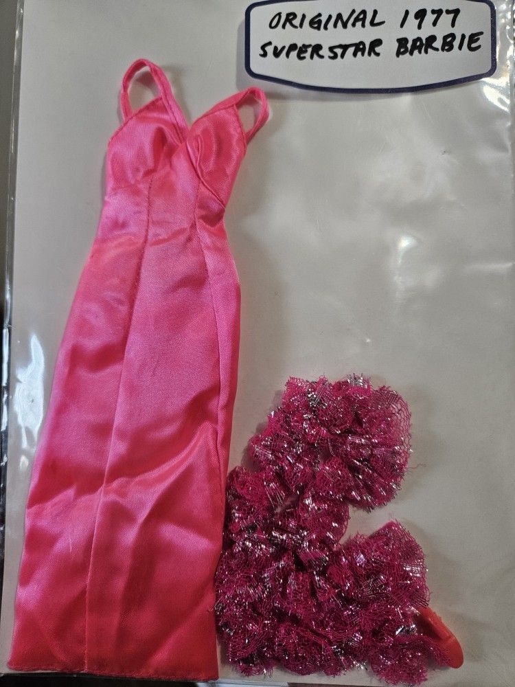 Vintage 1977 Superstar Barbie  Dress 