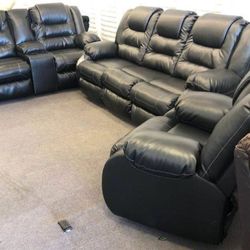SPECIAL] Vacherie Black Reclining Living Room Set