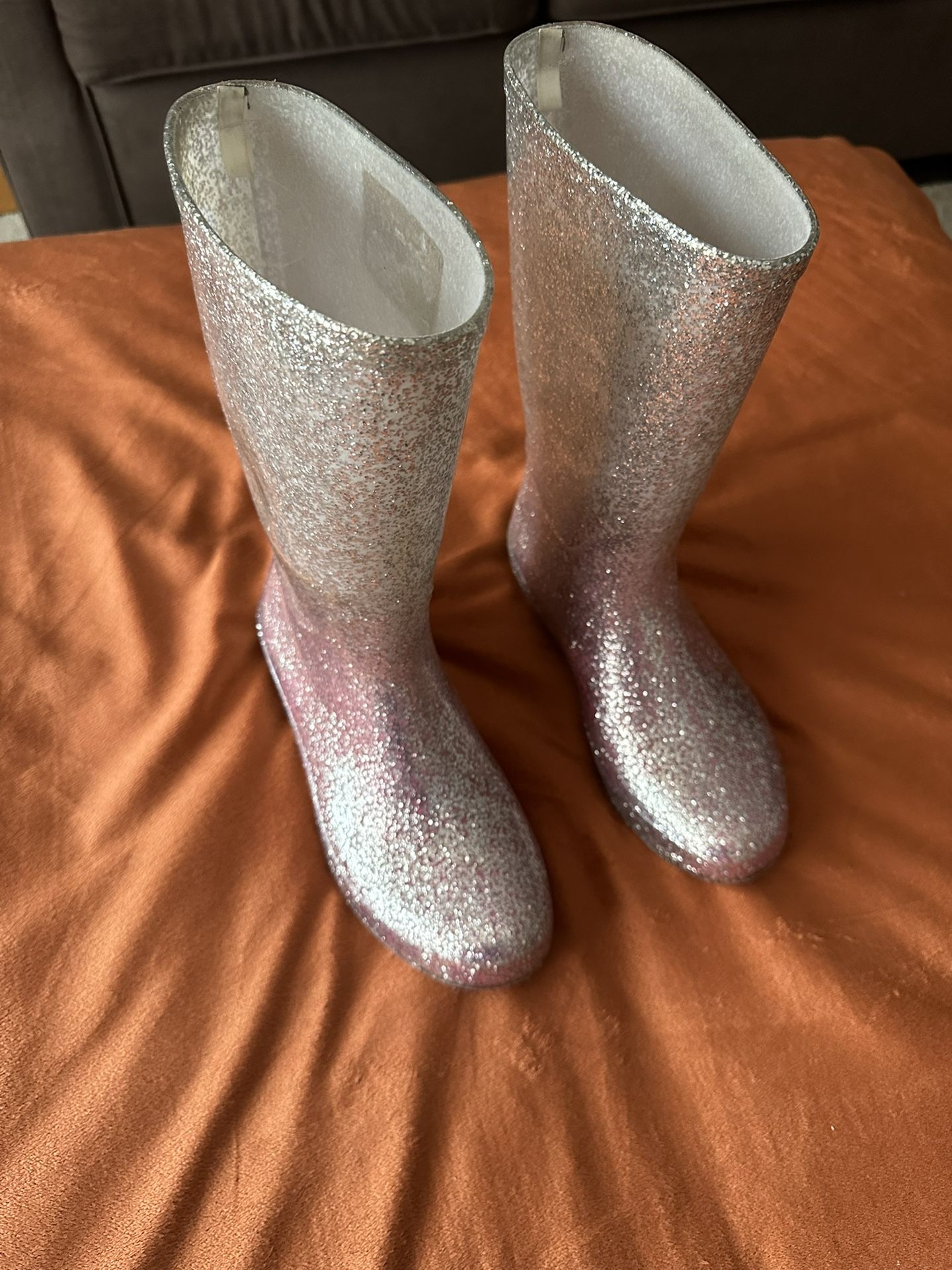 Justice Rain boots 
