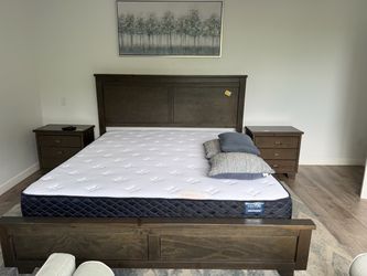 King size bedroom set-TODAY ONLY!!!