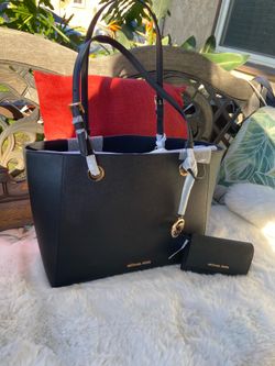 New!!!!Michael Kors large tote bag and matching wallet