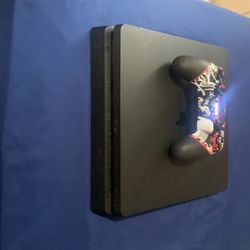 Ps4 Comes With Controller 