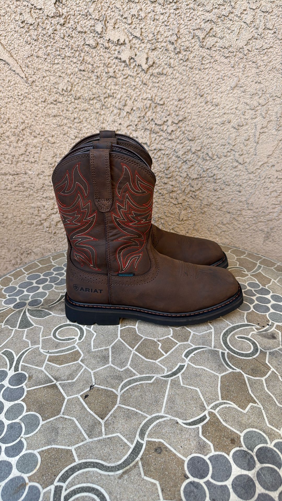 WORK BOOTS ARIAT SOFT TOE WATERPROOF SIZE 9 MENS