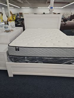 Queen Bed Set