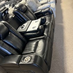 Beautiful Electric Power Reclining Couch! 