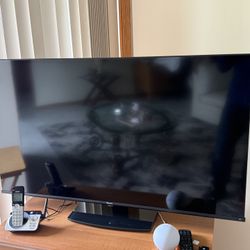 Lightly Used Hisense 50" QD6 Series 4K QLED Smart Fire TV – 2026 Model