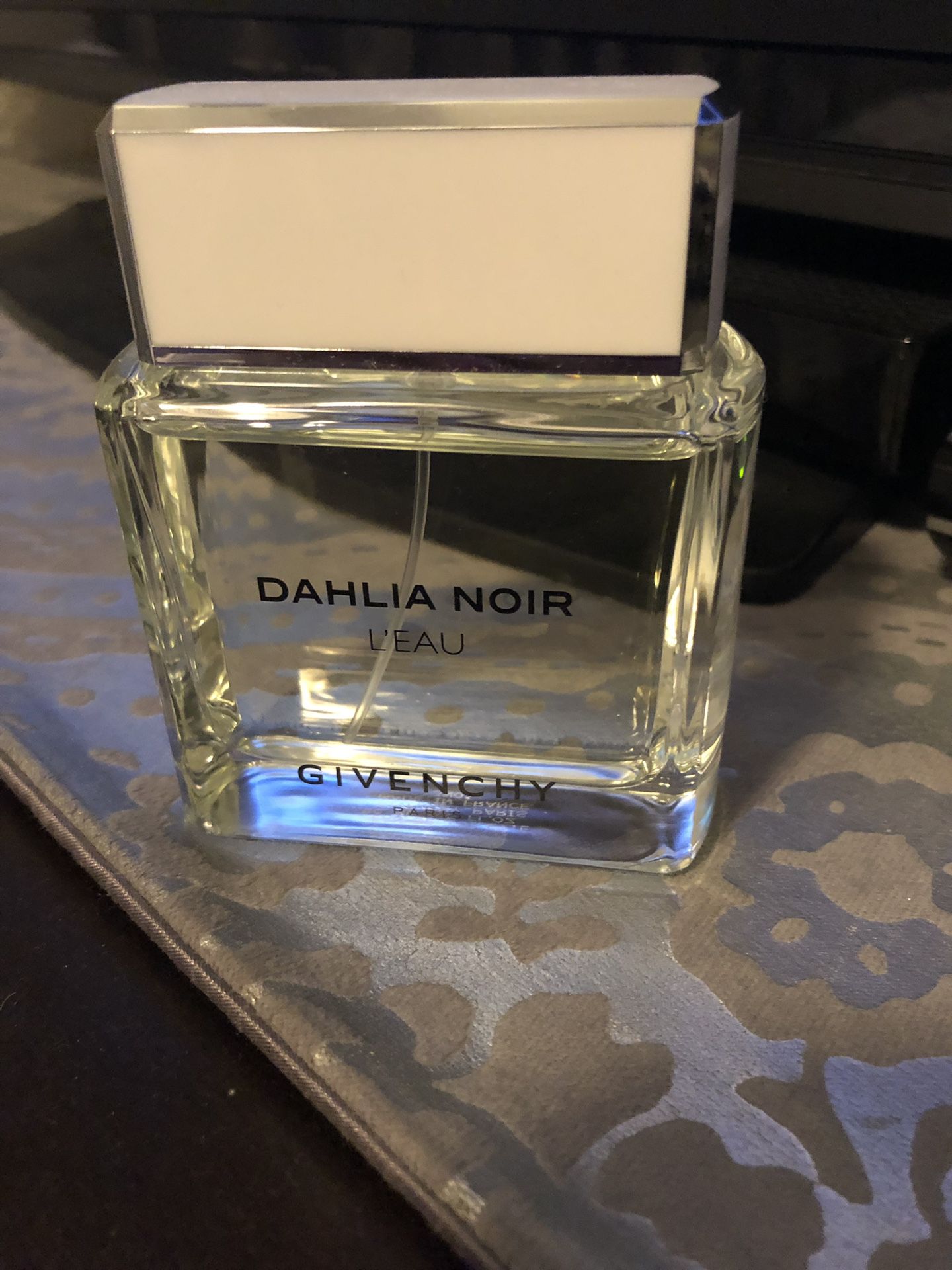 Givenchy dahlia noir perfume