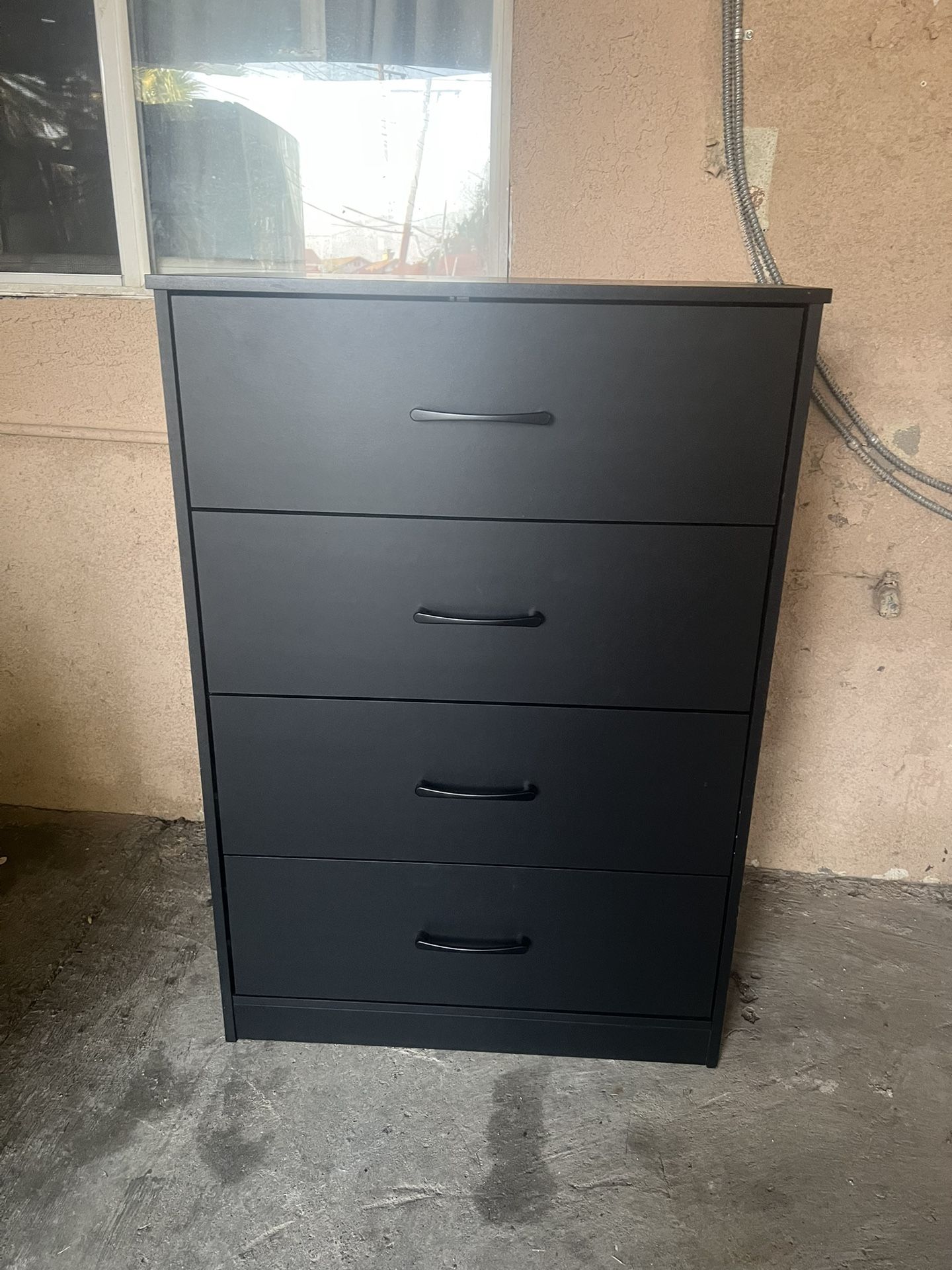 DRESSER