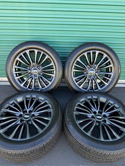 Cadillac Escalade V Series Factory Wheels Tires