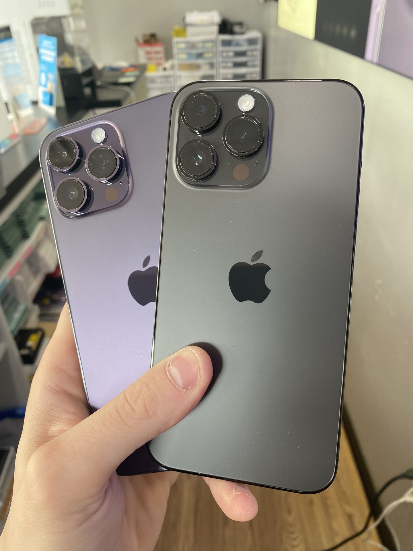 Unlocked iPhone 14 Pro 128GB - All Colors