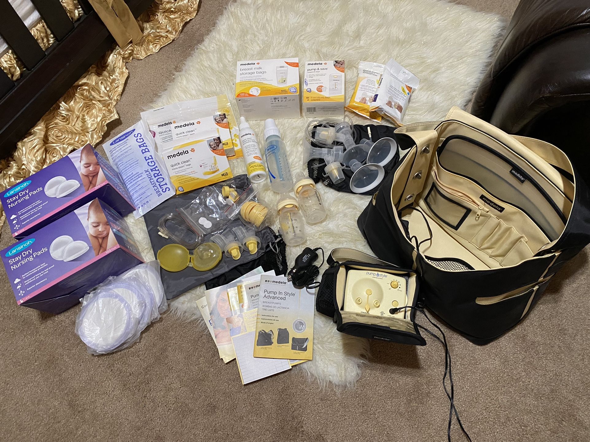 Medela Pump In Style Advanced With Accessories 