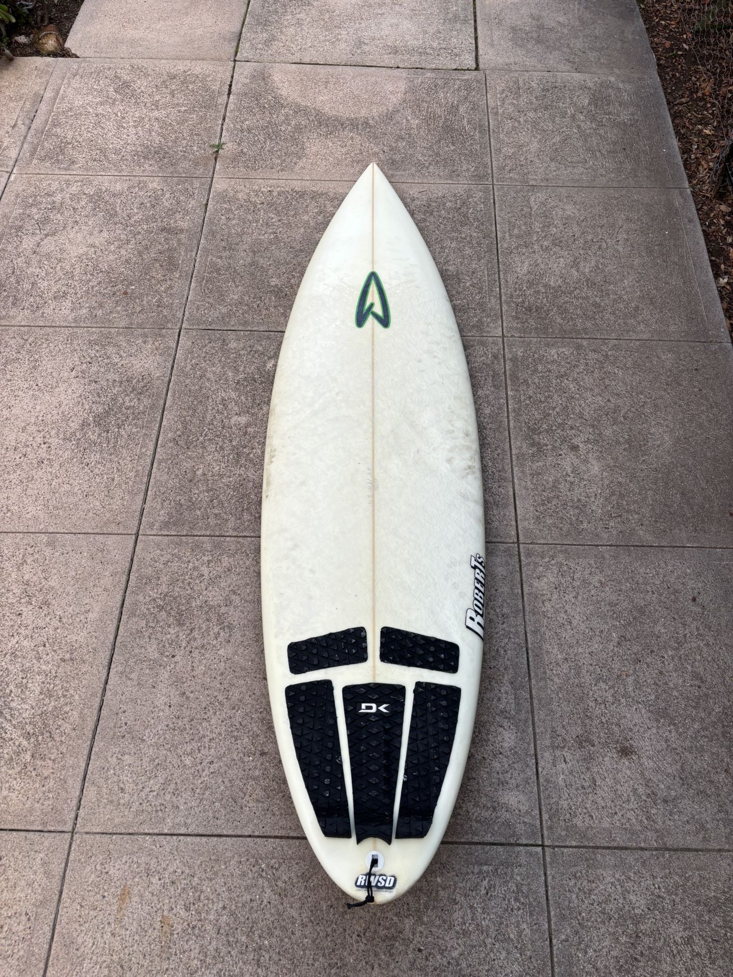 Roberts Surfboard 6’4”