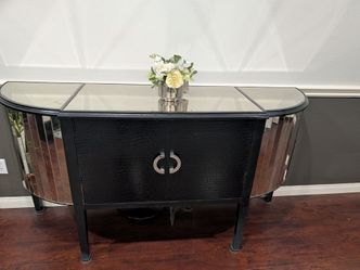 Glass top cabinet