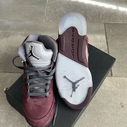 4 1/2 Jordan fives retro burgundy In Women Barely Used no Box