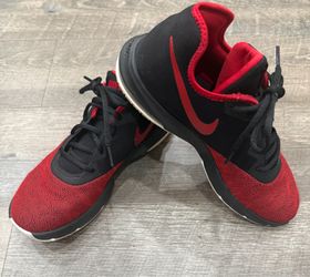Men’s Tennis Shoes* Size 8 * $10