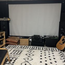 8 Ft Projector Scream