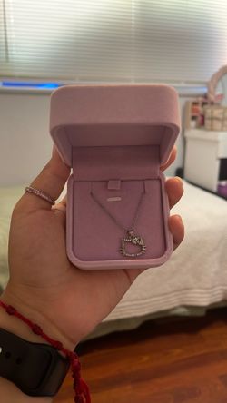 Silver Hello Kitty Necklace