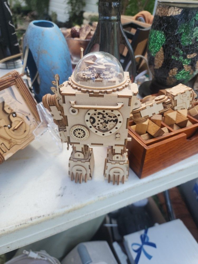 Wood Puzzle Decorations