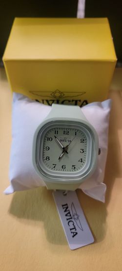 NEW INVICTA WOMEN WATCH!