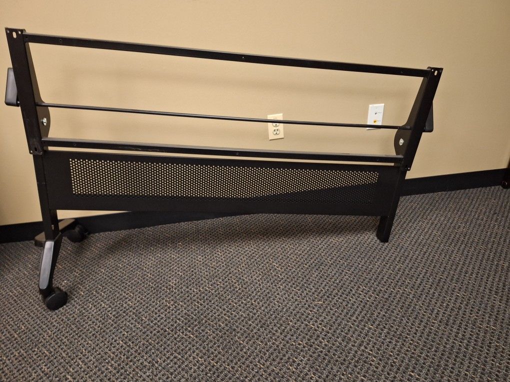 Free Metal Folding Table Legs
