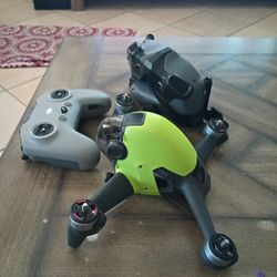 Dji FPV Drone W Integra Googles 