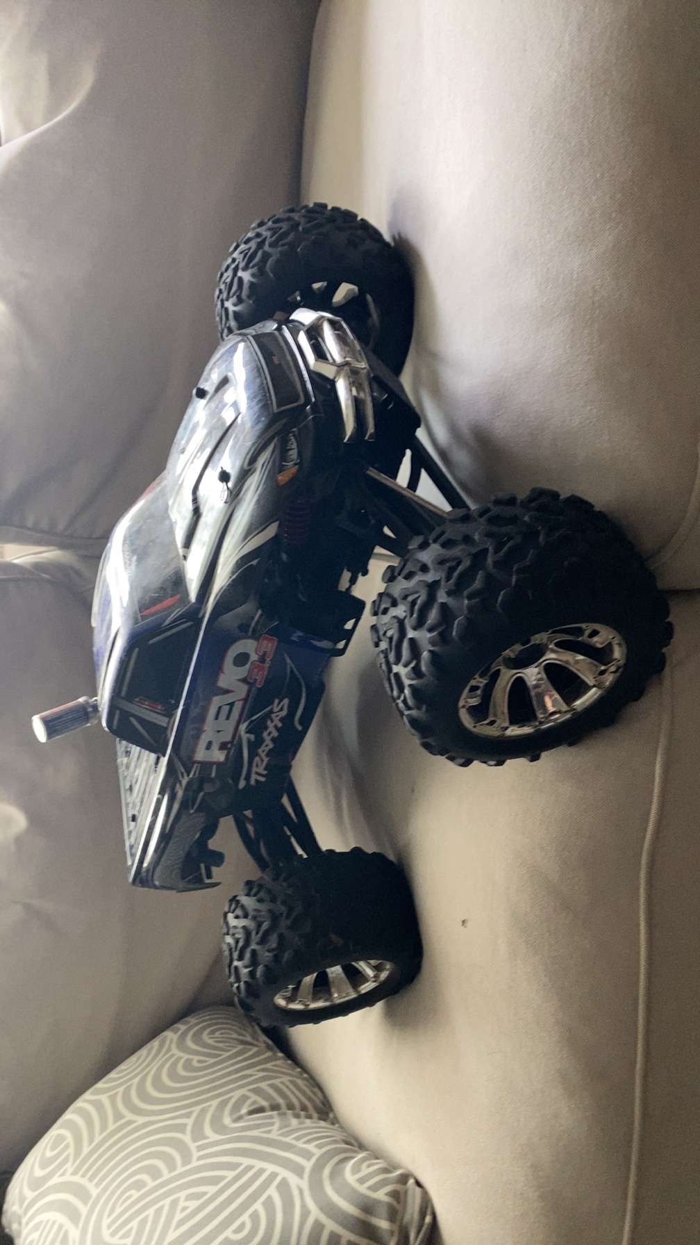 Traxxas revo 3.3 2 months old nitro