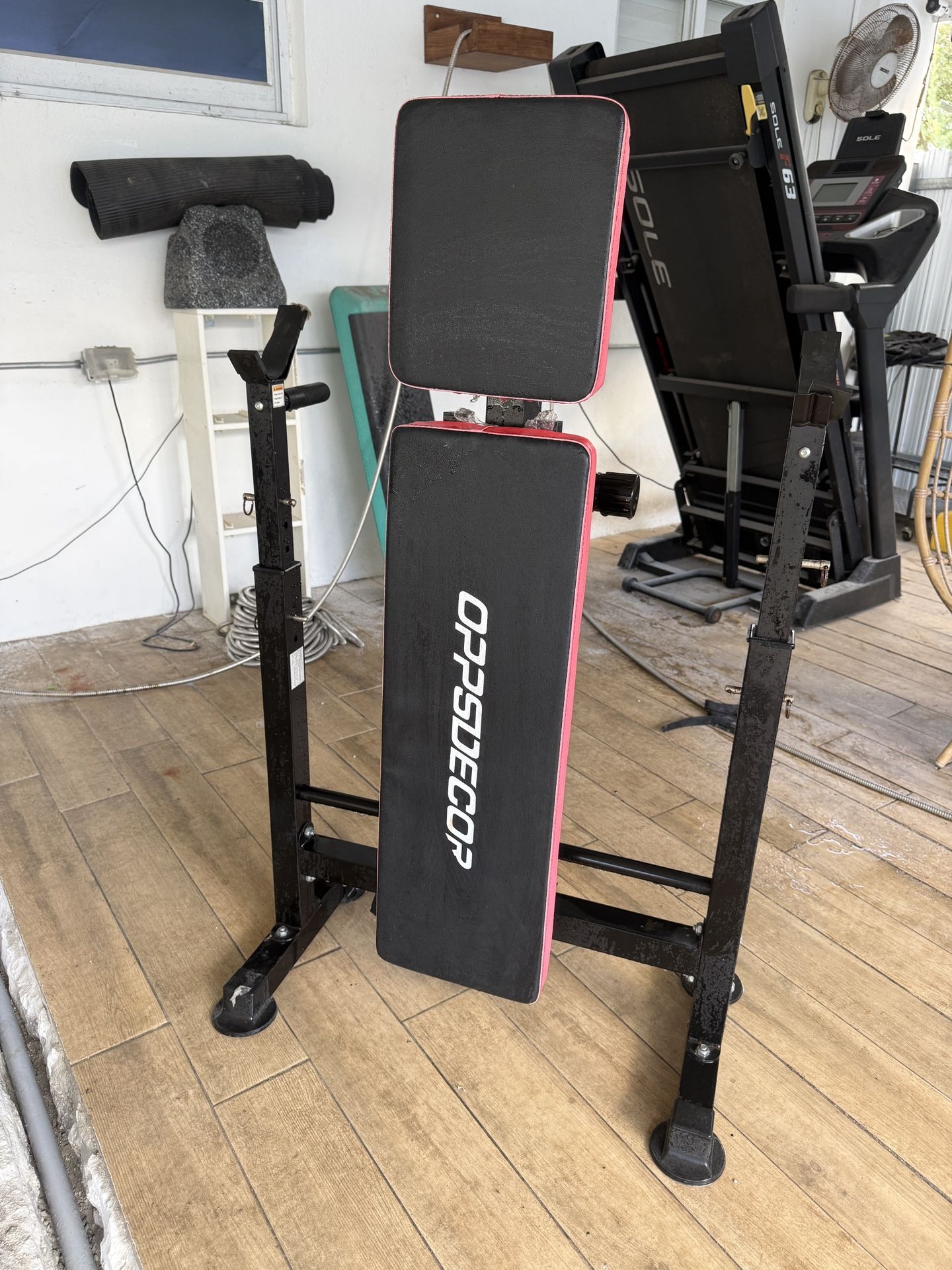 Weight Bench 