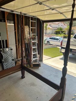 Thomasville 4 post mahogany bed
