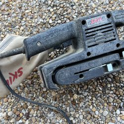 Skil Model 7313 Auto Track Control Corded Belt Sander in Black Works!