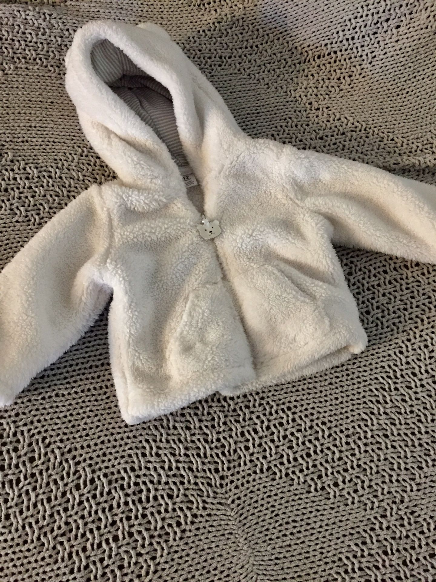 VGUC 2T Carter’s Unisex (Boy / Girl) White Bear Ear Fur Coat Jacket