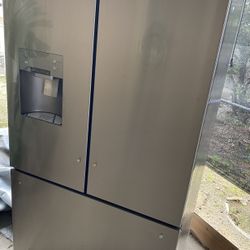 Kenmore Refrigerator 