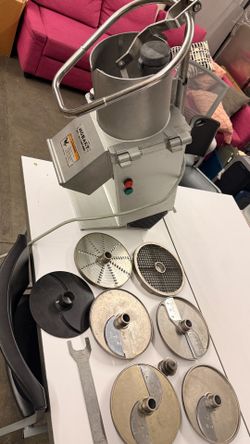 Hobart FP350 Commercial Food Processor – Like New Condition w/ 6 Cutting Plates餐飲業神器！半價轉讓 Hobart FP350 專業食物加工機（附6款原廠刀盤）