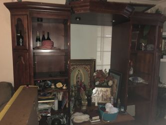 Entertainment center