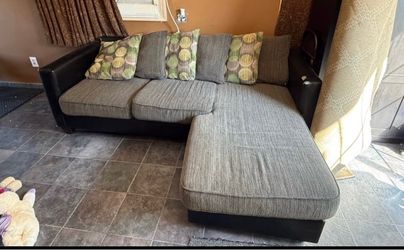 FREE COUCH