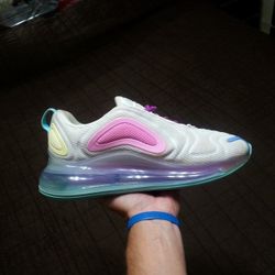 Nike Air Max 720 Womens 10  Running Jogging Walking Low Top Pink White Blue Purple