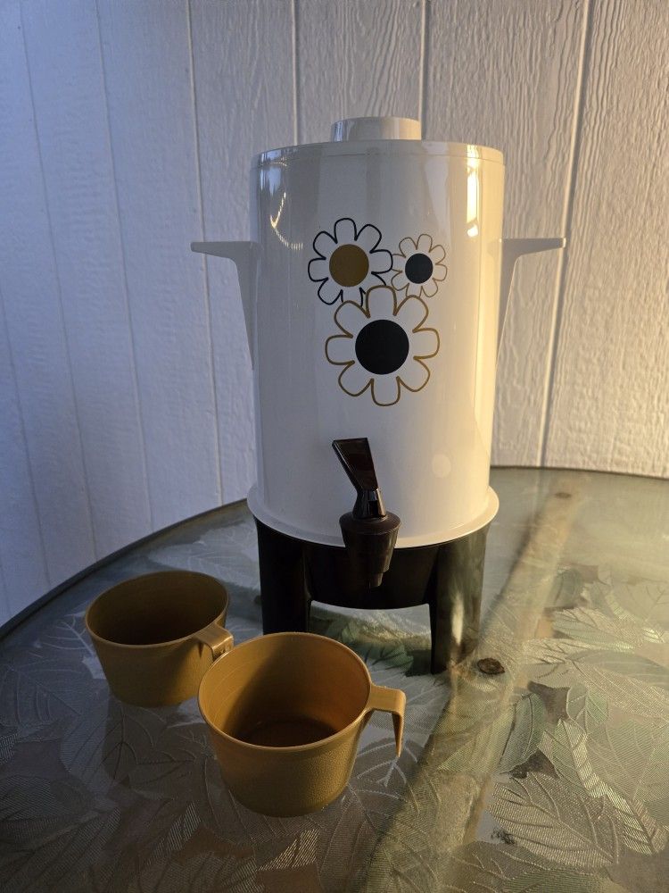 1970 Vintage Poly Perk Perculator With 2 Cups