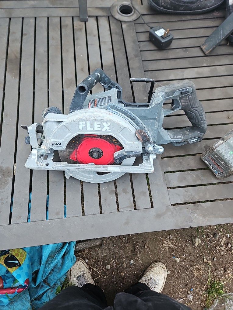 Saw