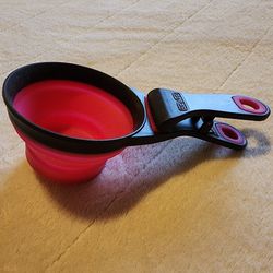 Collapsible  Dog .Food Scoop