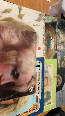 7 Tammy Wynette vinyl records