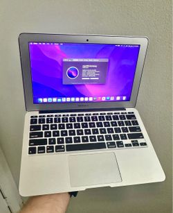 FIRM PRICE - MacBook Air 2015 11” • Low Battery Cycles • Great Condition • Original Charger