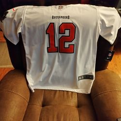 Brand New Tom Brady Jersey Size Large $60