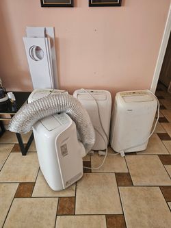 AC PORTABLE TOSHIBA 6000  BTU each for sale) IS TOUCH SCREEN,WINDOW COVER,EXHAUST TUBE SLEEP TIMER, MODE,WORKS GREAT YOU CAN TEST IT BEFORE PURCHASE F