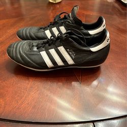 Adidas copa mundial soccer cleats - size 10.5 U.S